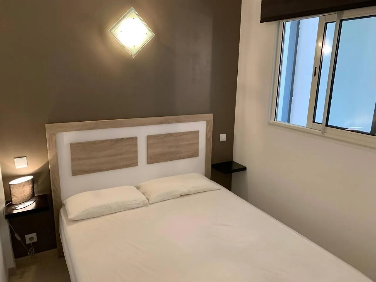 Awaydays Apartamento En La 7A Planta Vista Mar Empuriabrava