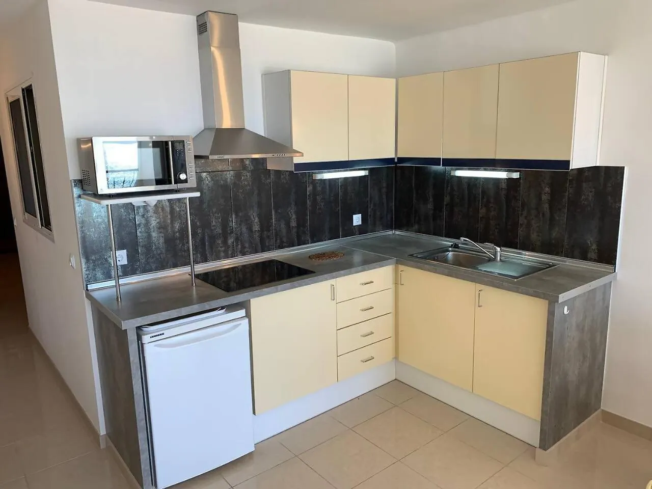 Apartment Awaydays Apartamento En La 7A Planta Vista Mar Empuriabrava